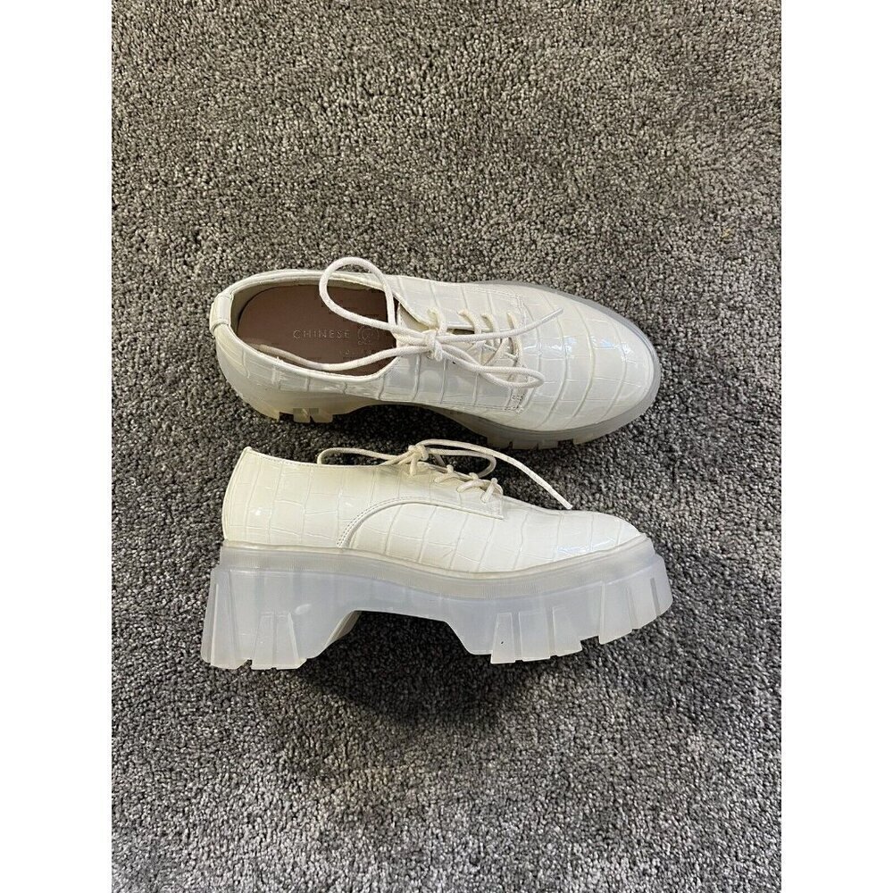 Chinese Laundry Lug Sole Cream Patent Crocodile Print Oxfords Size 5.5 Platform